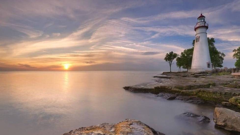 Lighthouse overlooking the lake in Ohio